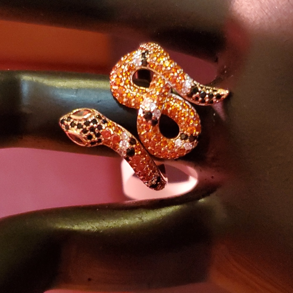 "GNOCE New York" Sterling Silver Snake Ring. sz 9 fits like 8.5